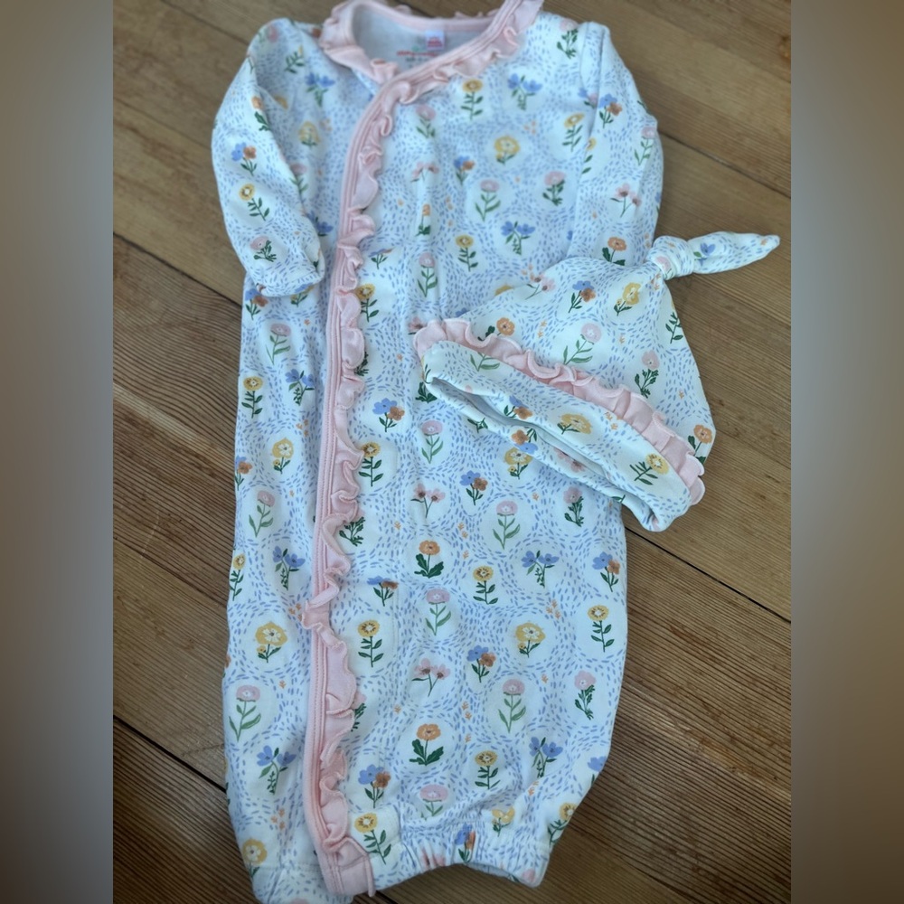 Magnetic Me Newborn Sleep Sack/Hat Set